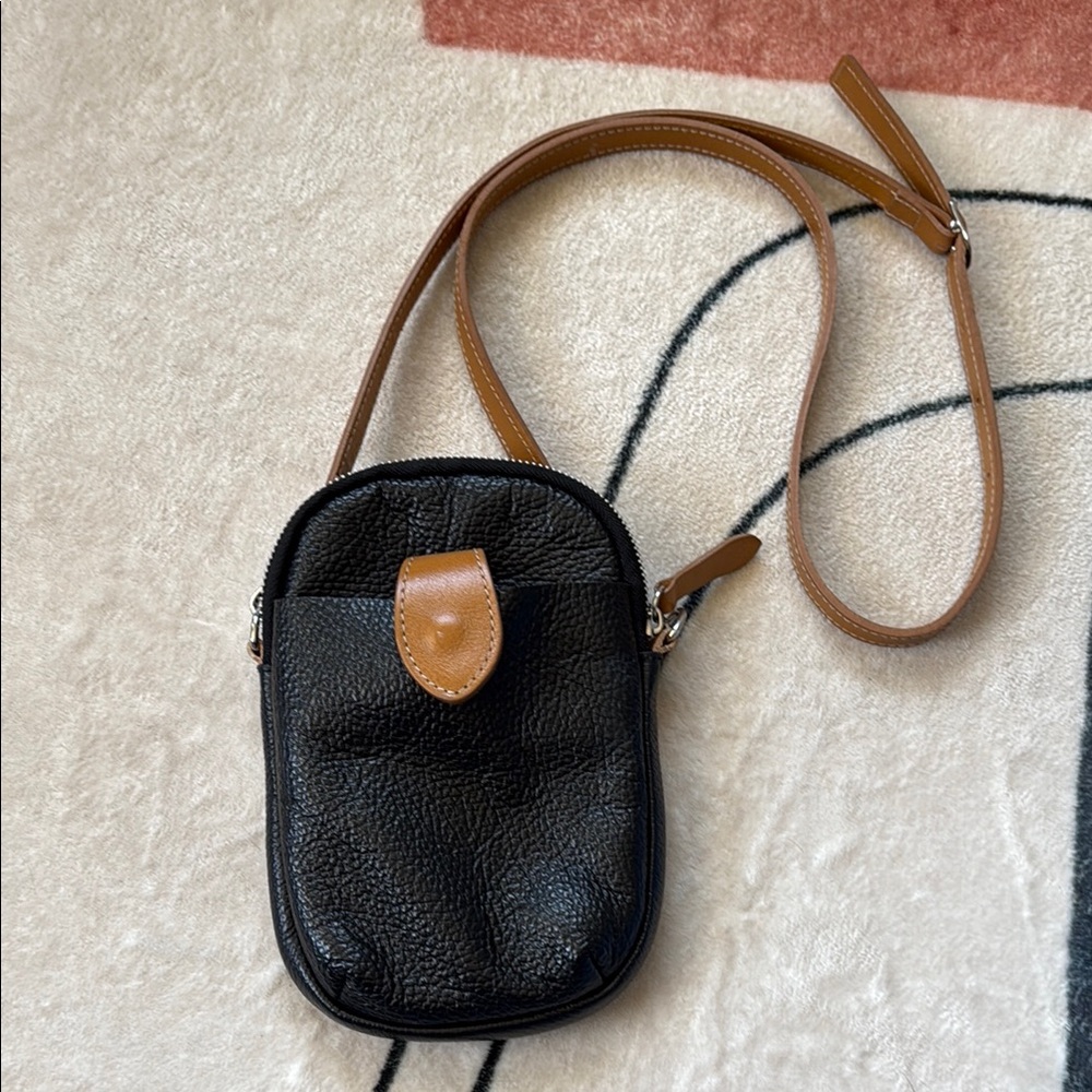 Divina Firenze Black Italian Leather Crossbody Bag with Tan Strap